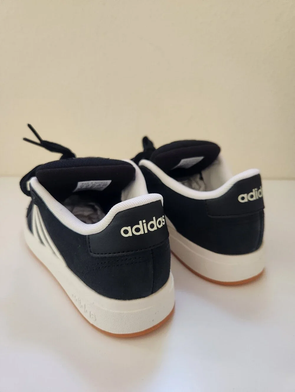 Adidas Grand Court 00s Black White Sneakers Kids Size 2 New